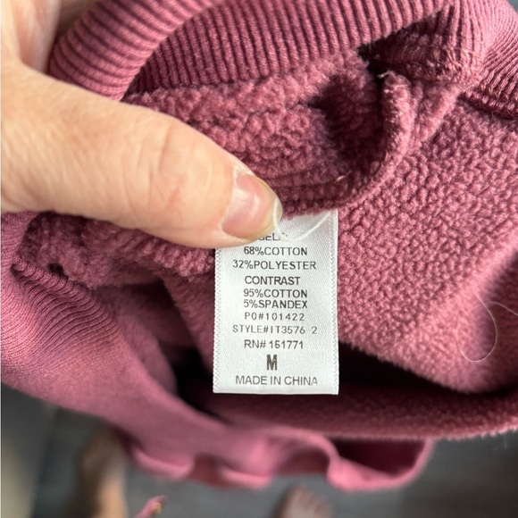 * Le Lis “Sporty” crewneck size M - Picture 5 of 5